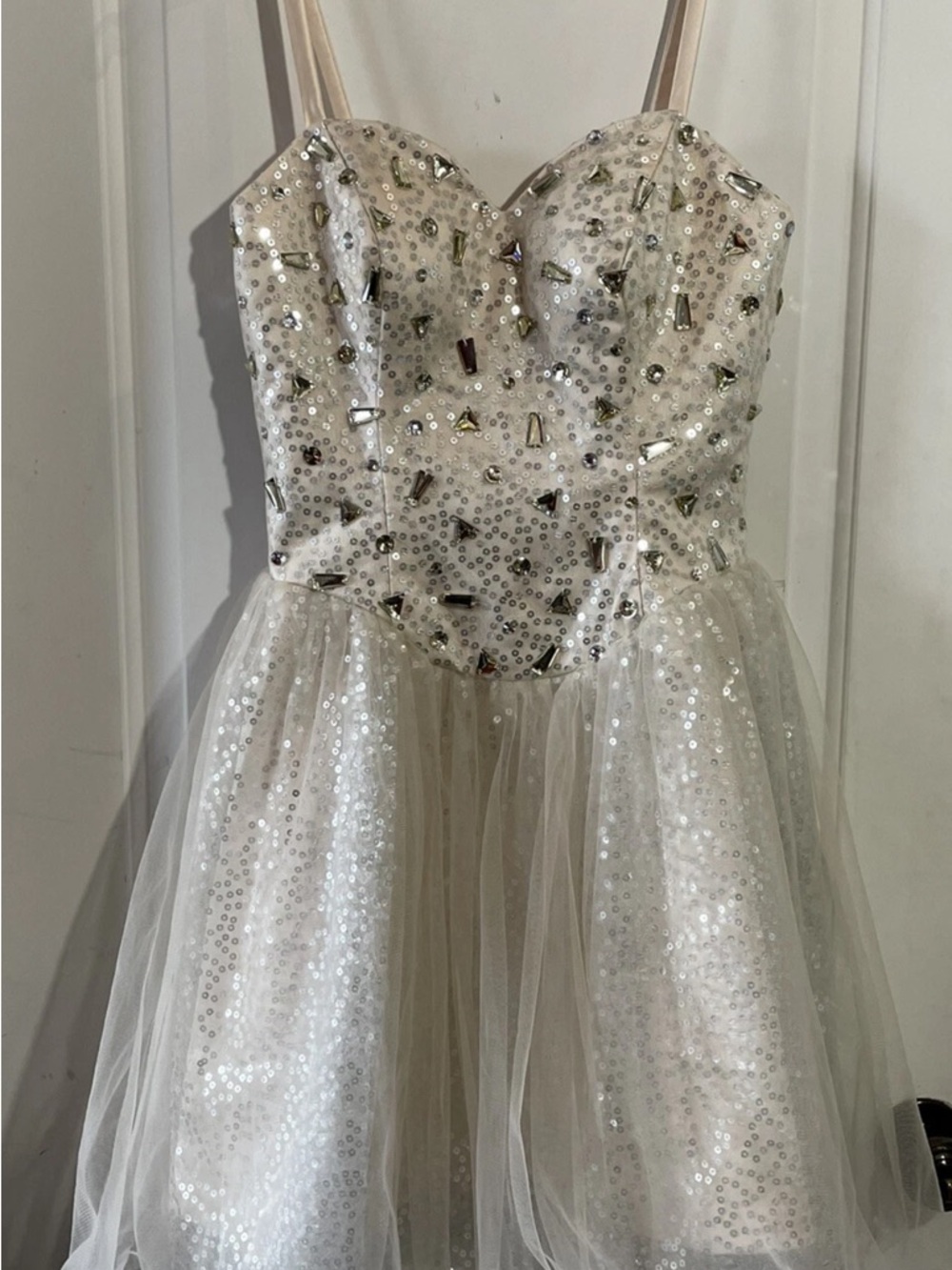VILA Layered Tulle Fit-and-Flare Short Prom Dress Jewels Open Back Sweetheart
